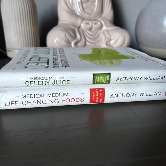 Medical medium hardcover books, Celery Juice and Life changing foods - Picture 2 of 3